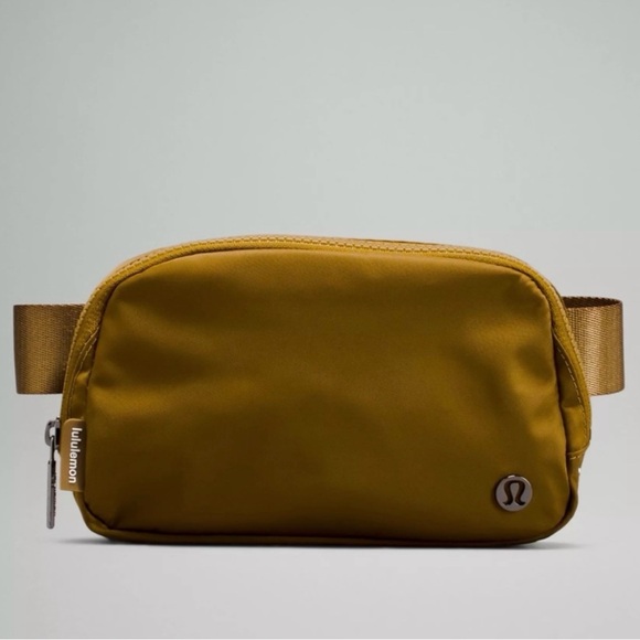 NWOT Lululemon Everywhere Belt Bag 1L Brown Bronze One Size - Picture 1 of 6
